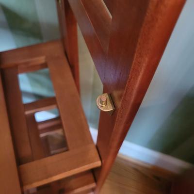 Two Wine Storage Racks (DR-CE)
