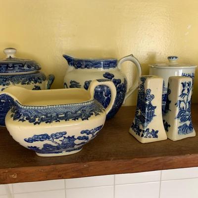 HUGE LOT - Vintage Flow Blue Tea Cups Creamer Sugars Salt Peppers +++