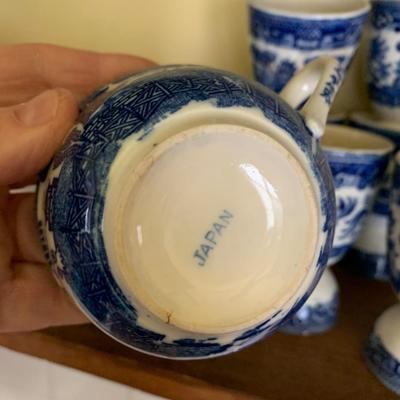 HUGE LOT - Vintage Flow Blue Tea Cups Creamer Sugars Salt Peppers +++