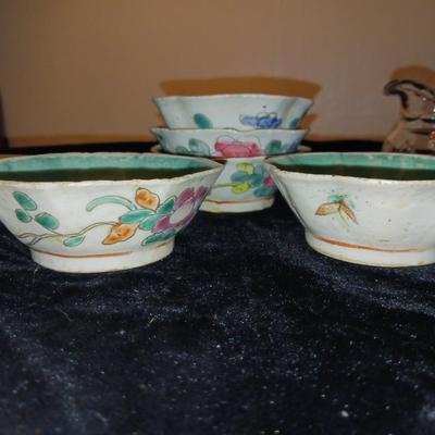 ASIAN RICE BOWLS, CREAM SUGAR SET AND BLUE GLASS PIECES