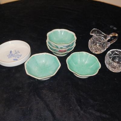 ASIAN RICE BOWLS, CREAM SUGAR SET AND BLUE GLASS PIECES