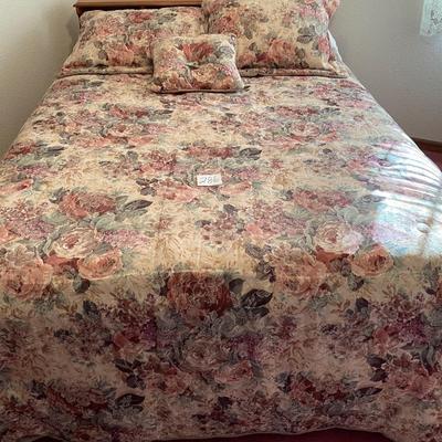 Queen Size Comforter Dust Ruffle and Pillows