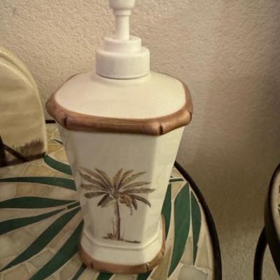 HAWAIIAN THEME PALM TREES