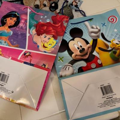 KID'S AND DISNEY LOT