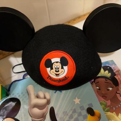 KID'S AND DISNEY LOT