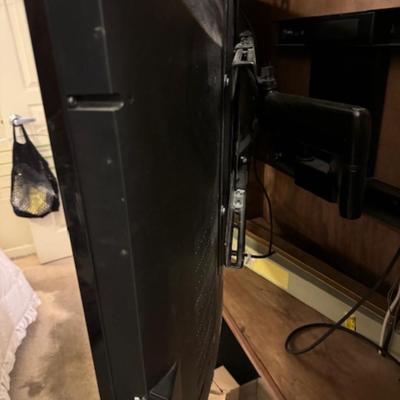 SHARP 42" TV AND BLUE RAY DISC PLAYER