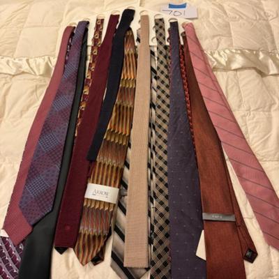 TIE LOT