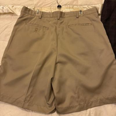 SHORTS LOT size 38