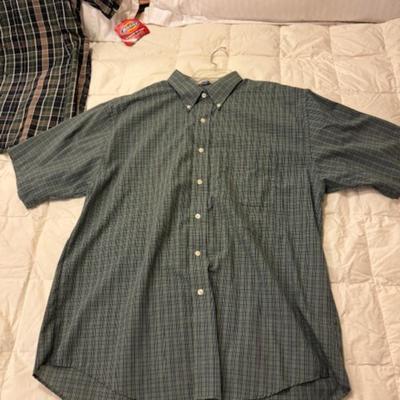 LARGE SHORT SLEEVE SHIRTS size L