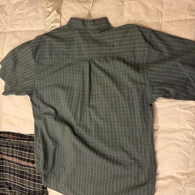 LARGE SHORT SLEEVE SHIRTS size L