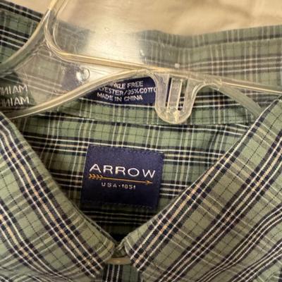 LARGE SHORT SLEEVE SHIRTS size L