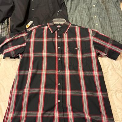 LARGE SHORT SLEEVE SHIRTS size L
