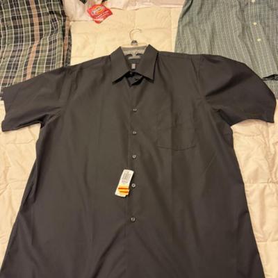 LARGE SHORT SLEEVE SHIRTS size L
