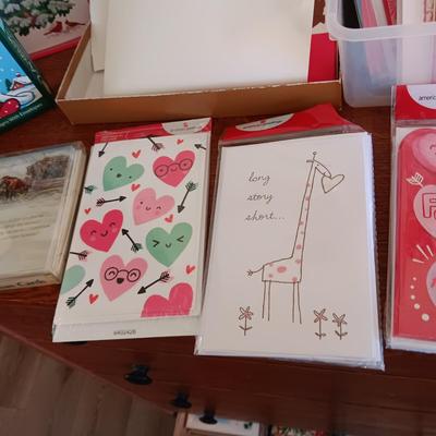GREAT COLLECTION OF CHRISTMAS & VALENTINE CARDS ALSO GREETING CARDS
