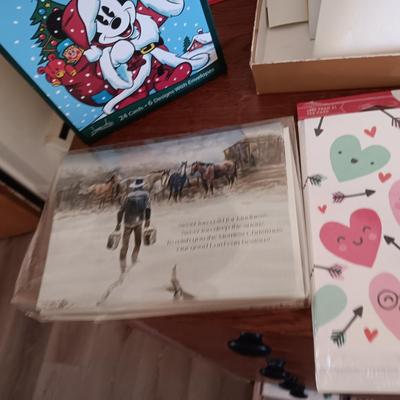 GREAT COLLECTION OF CHRISTMAS & VALENTINE CARDS ALSO GREETING CARDS