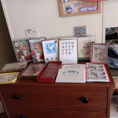 LARGE ASSORTMENT OF CHRISTMAS CARDS AND EXTRA ENVELOPES