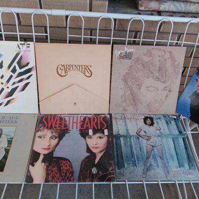 A COLLECTION OF VINYL RECORD ALBUMS (1)