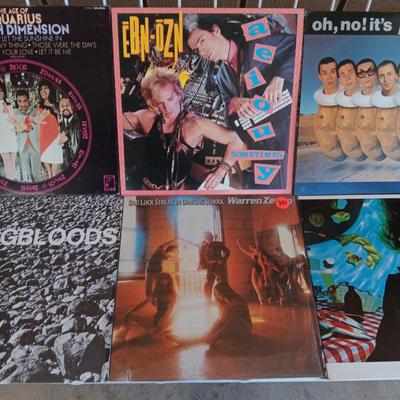 A COLLECTION OF VINYL RECORD ALBUMS (2)