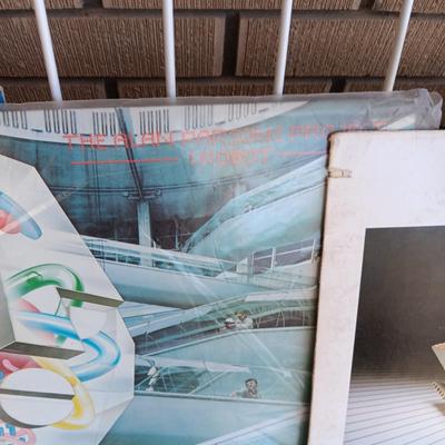 A COLLECTION OF VINYL RECORD ALBUMS (10)