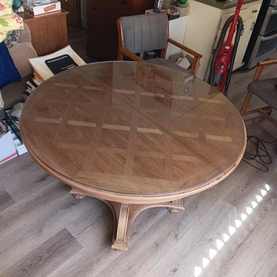 BEAUTIFUL INLAID DINING TABLE WITH 3 LEAVES AND A LARGE WOODEN LAZY SUSAN