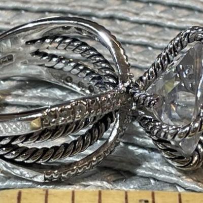Ladies Large Sterling Silver CZ Fashion Ring Size-8 in Very Good Preowned Condition.