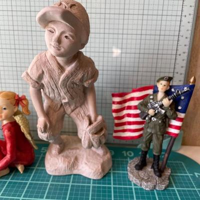 Boy and girl figurines