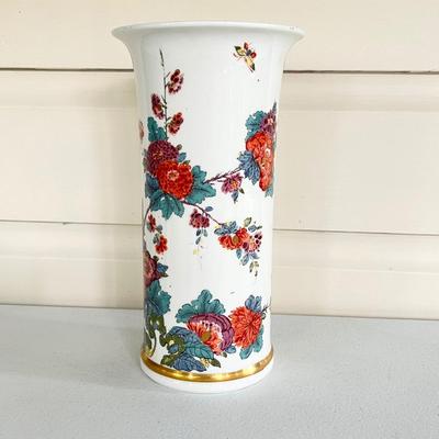 LENOX ~ Saxony Vase ~ From The Smithsonian Collection