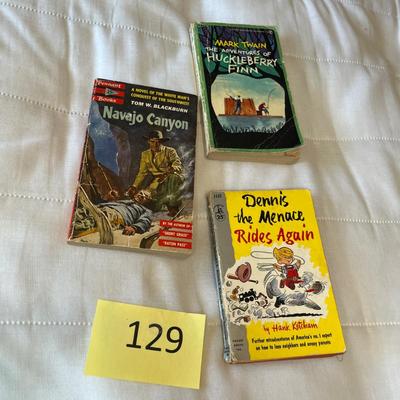 3 Vintage kids paperbacks