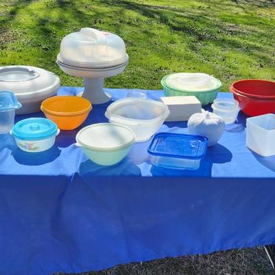 Tupperware Miscellaneous Set