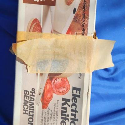 Vintage Hamilton Beach Scovill Electric Knife Model 275ALB.