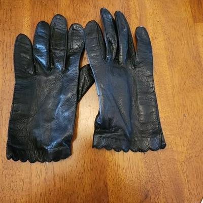 Ladies Black Leather Gloves