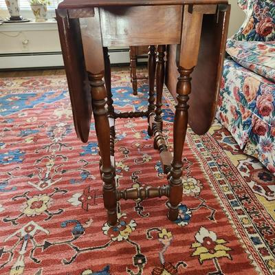 Vintage Dropleaf Gate-leg Table 32" x14 32"x 42"
