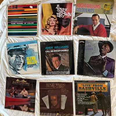 Lot of 27 albums