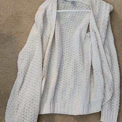 Cabin Creek White Sweater Size Small