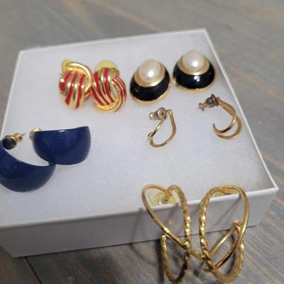 Costume Jewelry - Five Pairs Of Earrings