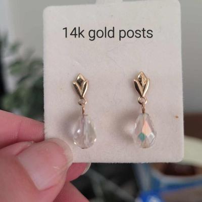 Costume Jewelry - 15k Gold Posts Earrings