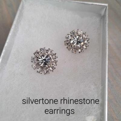 Costume Jewelry - Silverstone Rhinestone Earrings