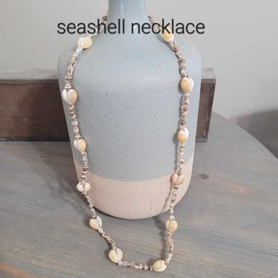 Costume Jewelry -Seashell Necklace