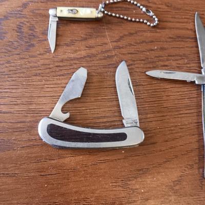 5 POCKET KNIVES