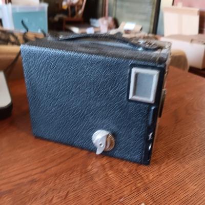 3 CORDLESS PHONES, MEGABRITE & LED FLASHLIGHTS, BROWNIE JUNIOR CAMERA