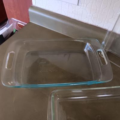 3 SIZES OF PYREX BAKING DISHES