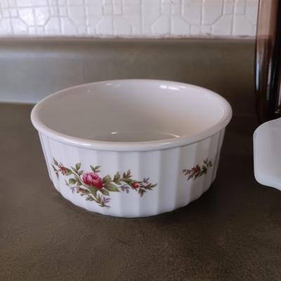 4 GLASS BAKING DISHES