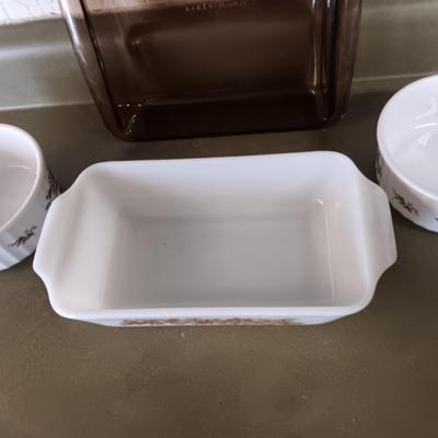 4 GLASS BAKING DISHES
