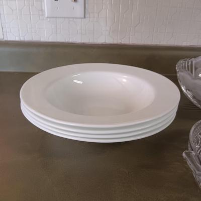 4 LARGE CORELLE BOWLS, SECTIONED AND SERVING BOWL