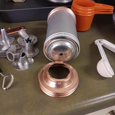 LARGE LOT OF BAKEWARE