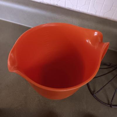 OSTER HAND BLENDER, BATTER BOWLS, NEW UTENSILS