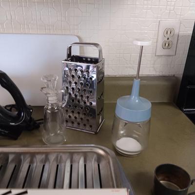 HAND MIXER, PERFECT SLICER, JAR & CAN OPENERS, MORE