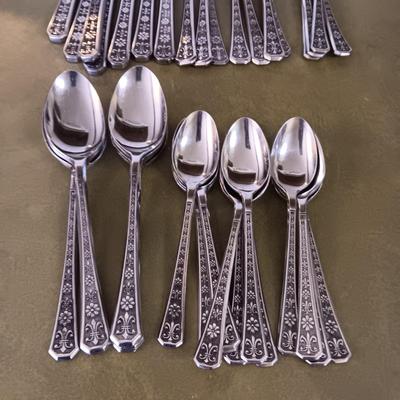 INTERPUR 7 PLACE SETTING OF FLATWARE W/EXTRA PIECES