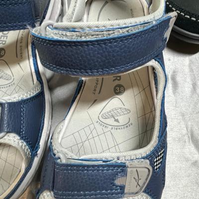 Lot of ladies sandles