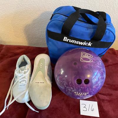 Bowling Ball w/Ladies Sz 6 Shoes